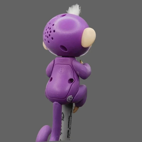 Fingerling interactive baby monkey purple - Picture 2 of 7